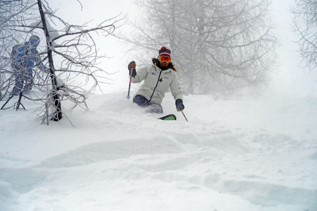 Off Piste in Chamonix Valley ( credit : Dan Ferrer ) 