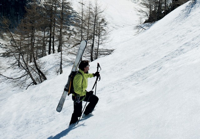 Ski touring Chamonix (photo credit Dan Ferrer)