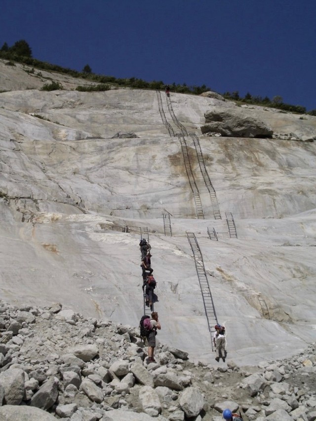 INITIATION TO THE GLACIER HIKE - AAV CHAMONIX