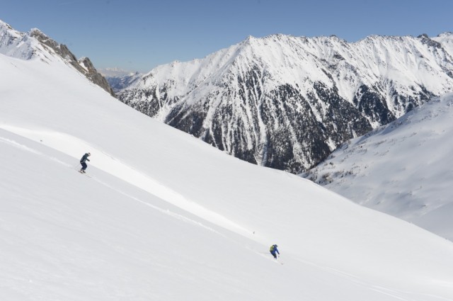 Hors-PIste en vallée de Chamonix ( crédit : Dan Ferrer)